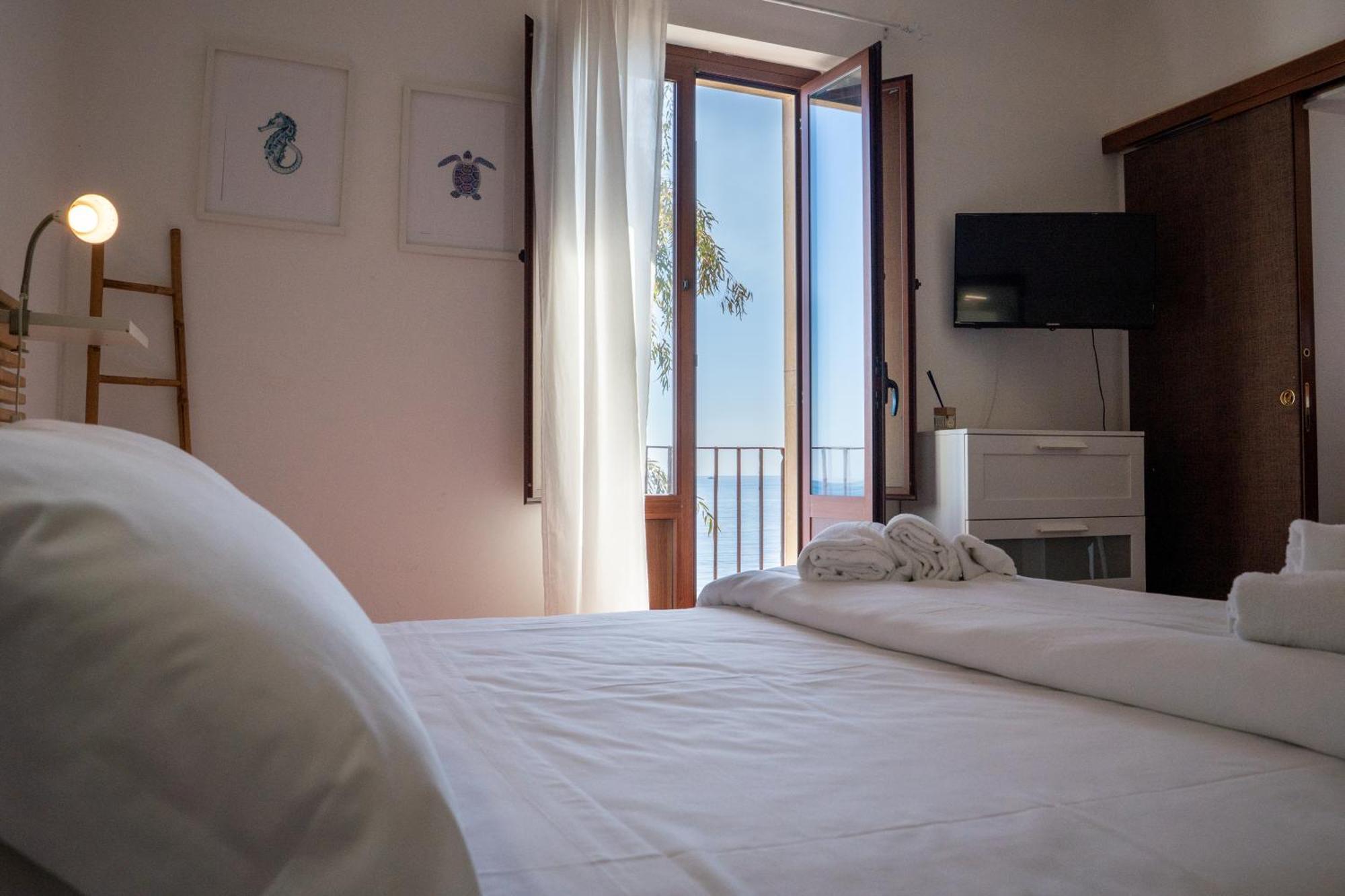 Casa Scala Hotel Acireale Bagian luar foto